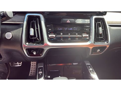 Used 2021 Kia Sorento SX Prestige AWD/4WD image 18