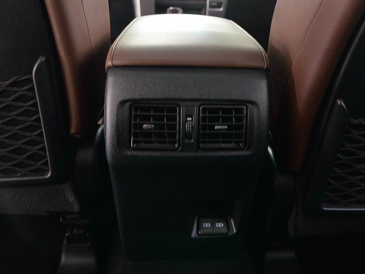 Used 2024 Toyota 4Runner Limited AWD/4WD image 10