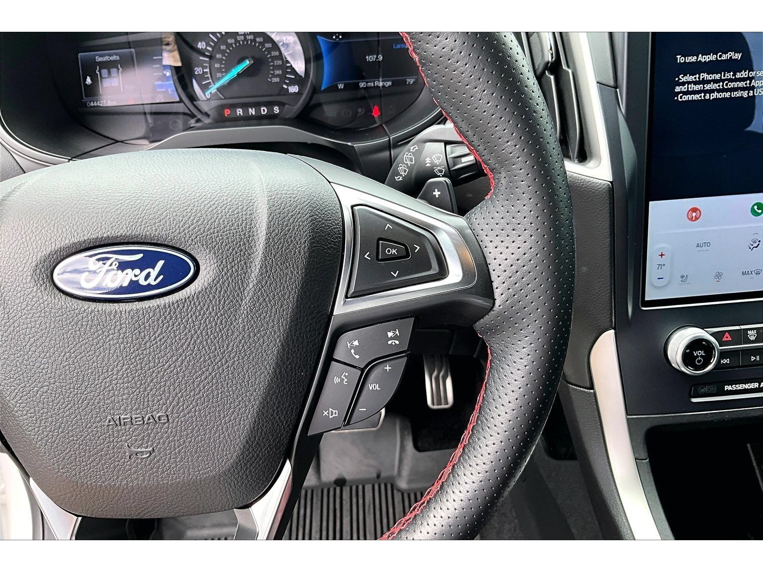 Used 2022 Ford Edge ST-Line w/ Class II Trailer Tow Package AWD/4WD image 11