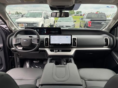New 2026 Ford Expedition Active RWD image 11