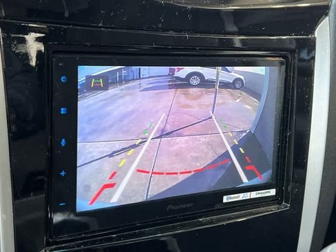 Used 2015 Nissan Pathfinder S image 21