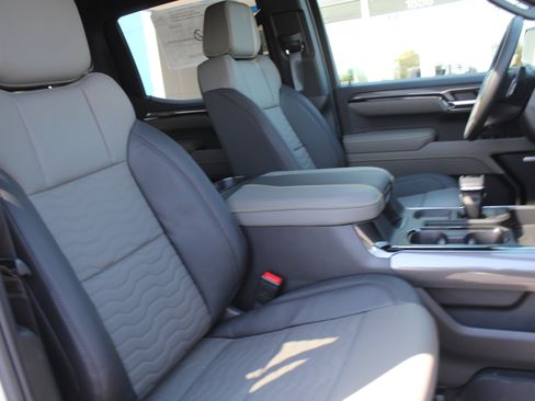 New 2026 Chevrolet Silverado 1500 ZR2 AWD/4WD image 16