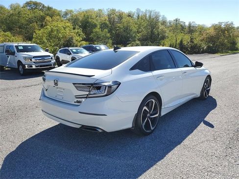 Used 2022 Honda Accord Sport image 4