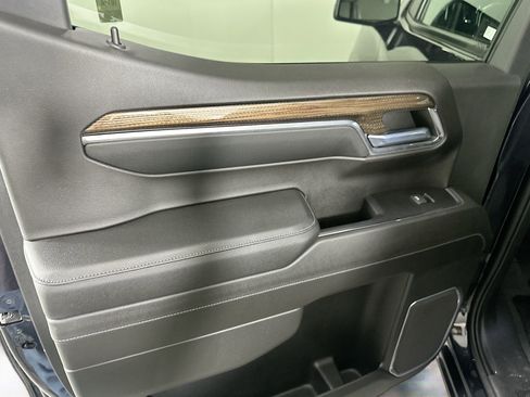 Used 2023 Chevrolet Silverado 1500 LT image 26