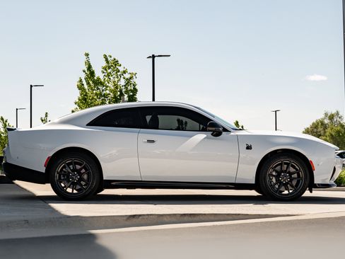 Used 2026 Dodge Charger Scat Pack AWD/4WD image 3