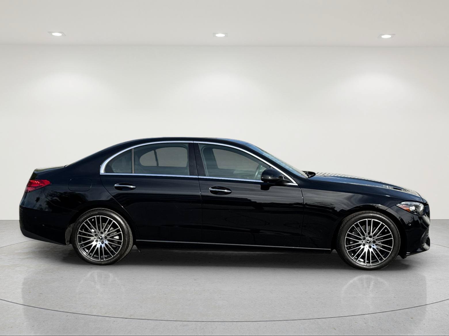 Used 2024 Mercedes-Benz C 300 Sedan image 6
