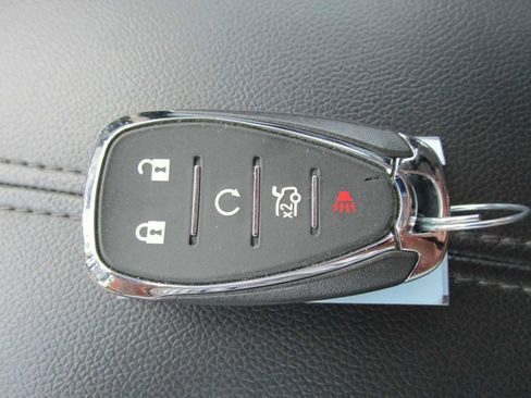 Used 2024 Chevrolet Malibu LT image 35