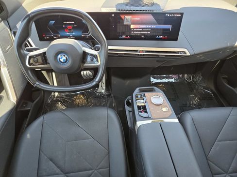 Used 2023 BMW iX xDrive50 w/ Premium Package AWD/4WD image 26