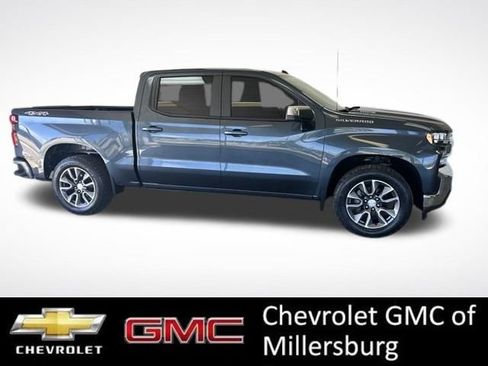 Used 2021 Chevrolet Silverado 1500 LT w/ Convenience Package II AWD/4WD image 2