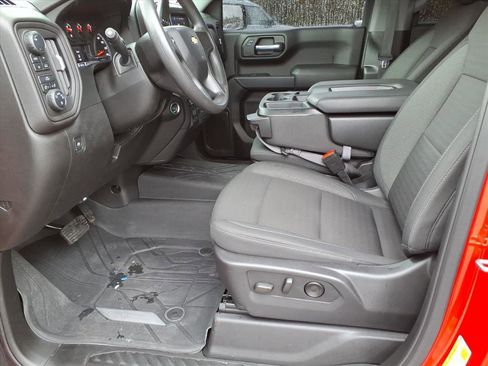 Used 2024 Chevrolet Silverado 1500 Custom w/ Turbomax Blackout Package image 7