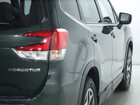 Used 2023 Subaru Forester Premium image 48