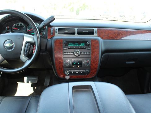 Used 2013 Chevrolet Tahoe LT AWD/4WD image 10