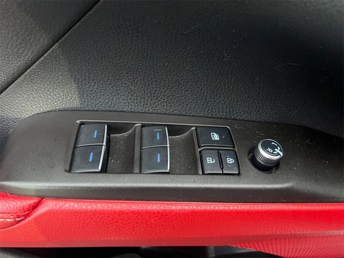 Used 2022 Toyota Camry XSE image 13