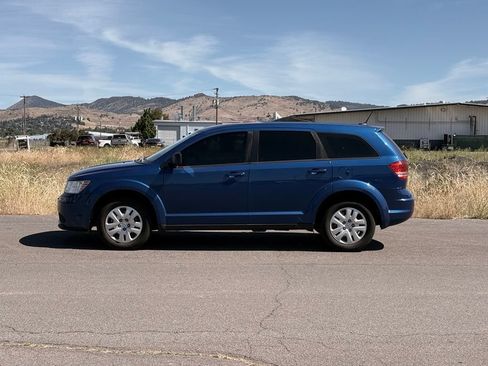 Used 2015 Dodge Journey American Value Package w/ Flexible Seating Group FWD image 2