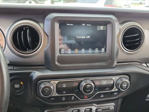 Certified 2022 Jeep Wrangler Sport AWD/4WD image 14