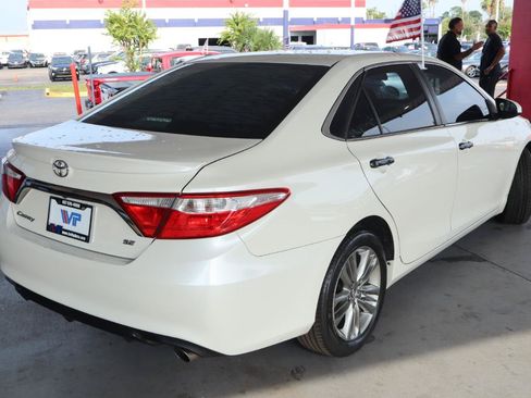 Used 2016 Toyota Camry SE FWD image 5