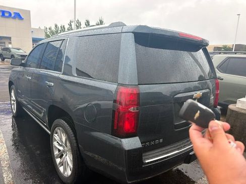Used 2019 Chevrolet Tahoe Premier w/ Premier Plus Edition AWD/4WD image 4