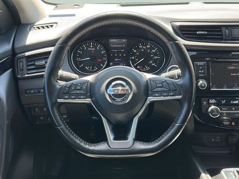 Used 2019 Nissan Rogue Sport SV w/ All-Weather Package image 18
