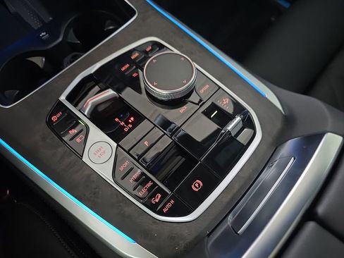 New 2026 BMW X5 xDrive50e w/ Premium Package image 17