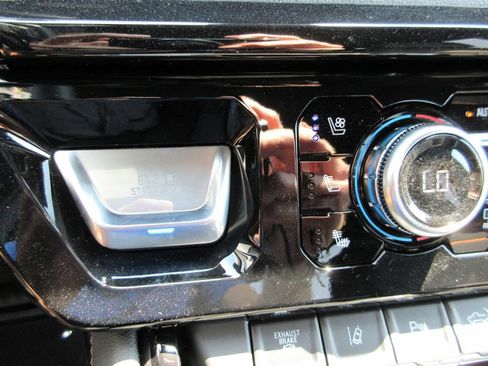 New 2026 GMC Sierra 2500 AT4 w/ AT4 Premium Plus Package AWD/4WD image 18