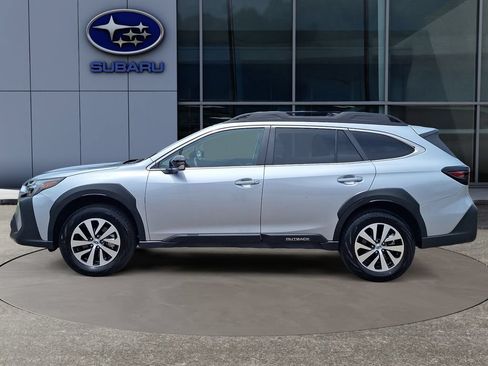 Certified 2024 Subaru Outback Premium AWD/4WD image 8