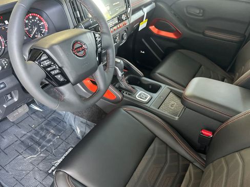 New 2026 Nissan Frontier PRO-4X w/ Pro Premium Package AWD/4WD image 11
