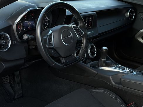 Certified 2021 Chevrolet Camaro LT image 11