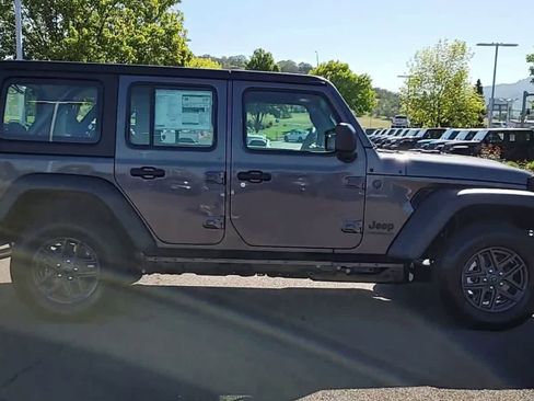 New 2026 Jeep Wrangler Unlimited Sport AWD/4WD image 9
