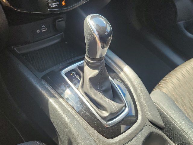 Used 2019 Nissan Rogue S w/ Special Edition Package FWD image 30