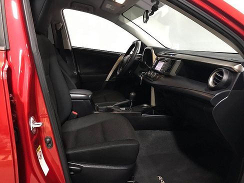 Used 2015 Toyota RAV4 LE FWD image 13