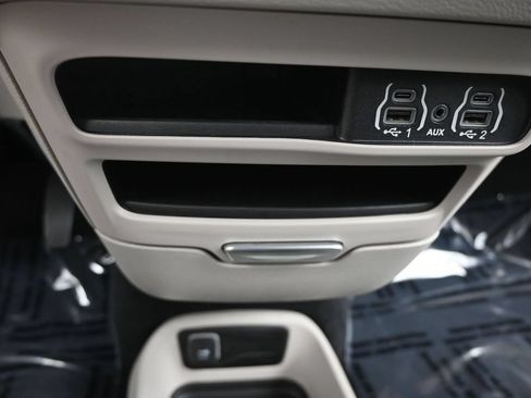 Used 2023 Chrysler Voyager LX FWD image 27