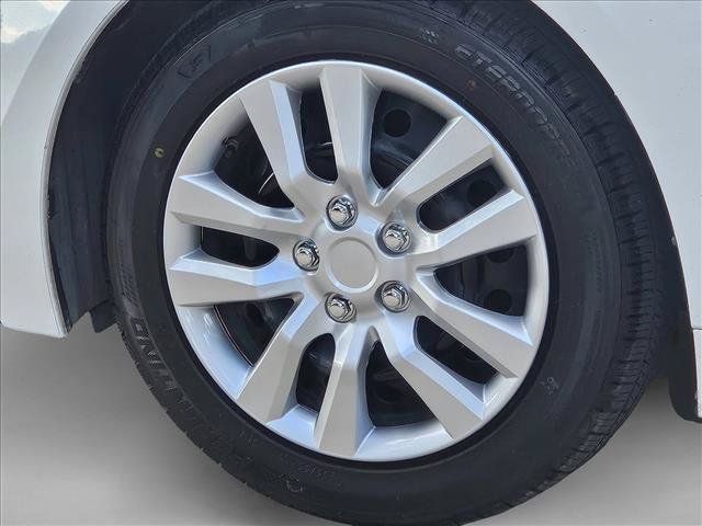 Used 2021 Toyota Corolla LE FWD image 9