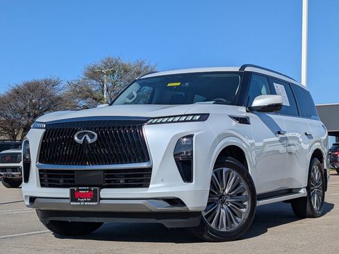 Used 2025 INFINITI QX80 Luxe w/ Cargo Package image 2