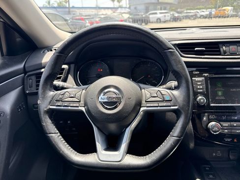 Used 2020 Nissan Rogue SV w/ Sun & Sound Touring Package FWD image 13