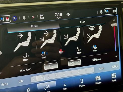 New 2026 Chrysler Pacifica Pinnacle FWD image 40