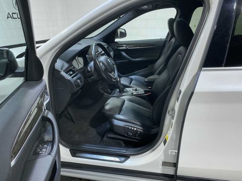 Used 2018 BMW X1 xDrive28i w/ Convenience Package AWD/4WD image 2