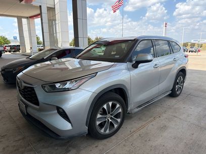 Used 2020 Toyota Highlander XLE