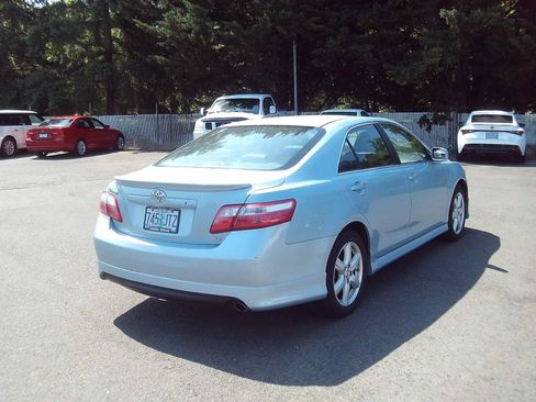 Used 2009 Toyota Camry SE FWD image 5