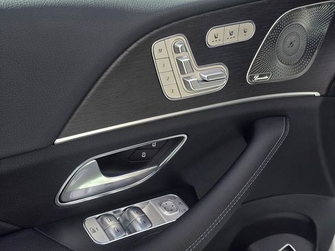 New 2026 Mercedes-Benz GLS 450 4MATIC image 37