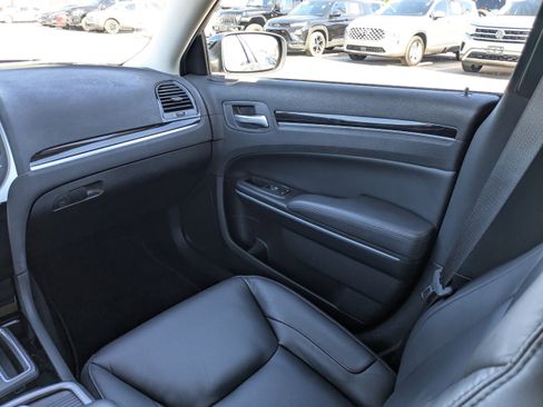 Used 2023 Chrysler 300 Touring L image 16