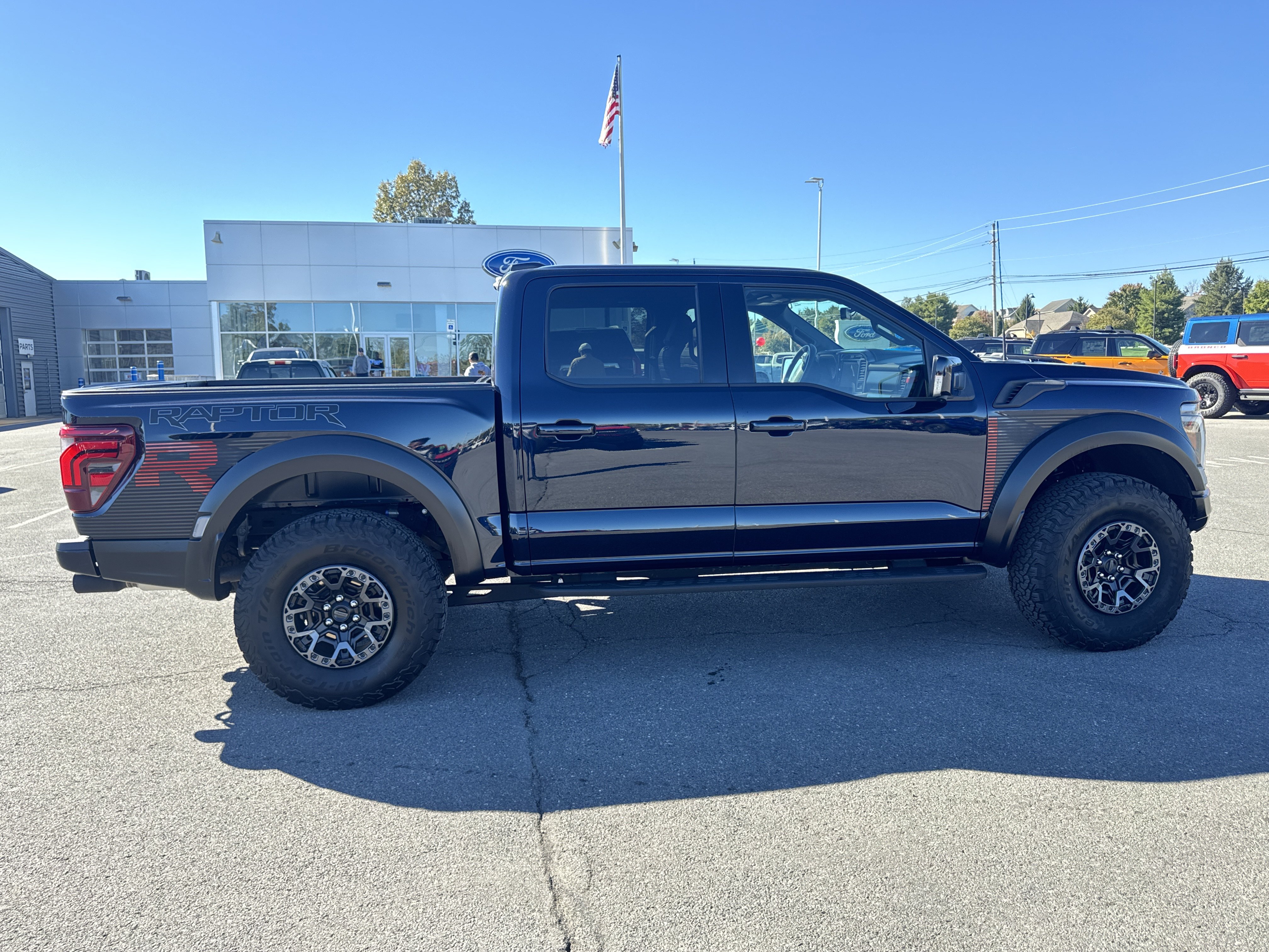 Used 2025 Ford F150 Raptor w/ Equipment Group 803A Raptor R AWD/4WD image 2