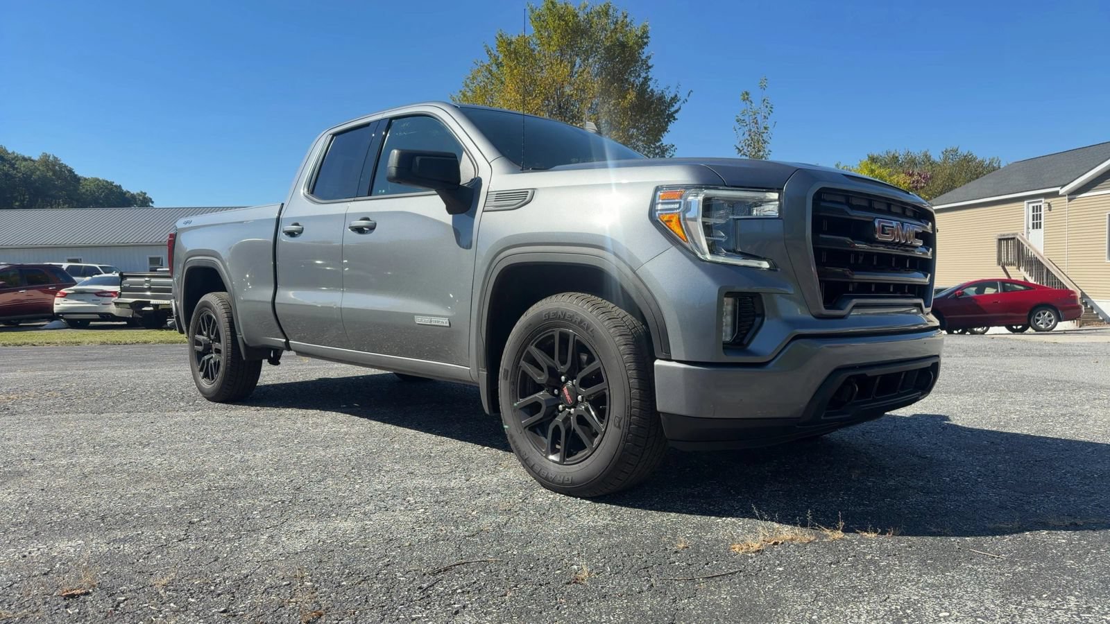 Used 2022 GMC Sierra 1500 Elevation AWD/4WD image 2