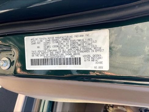 Used 2002 Toyota Sequoia SR5 RWD image 36