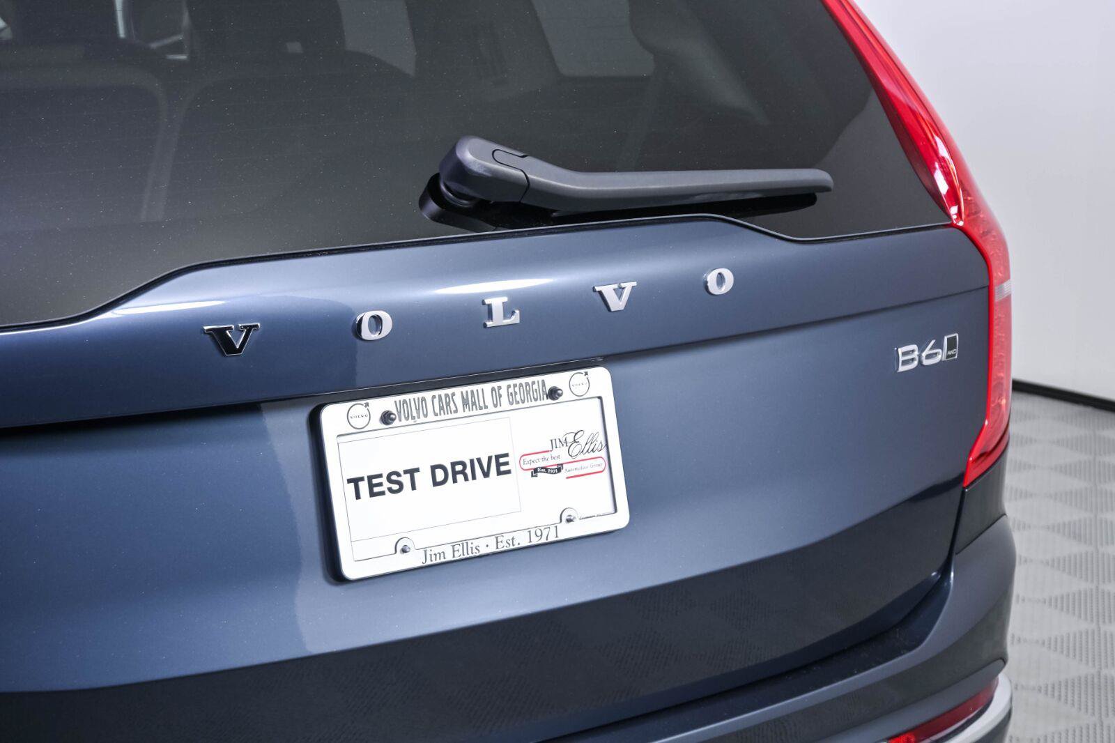Certified 2024 Volvo XC90 B6 Plus w/ Protection Package AWD/4WD image 36