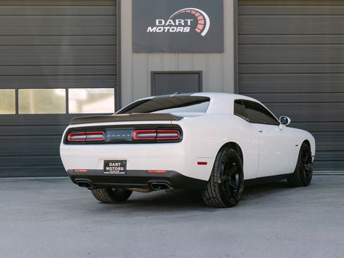 Used 2017 Dodge Challenger R/T w/ Blacktop Package RWD image 7