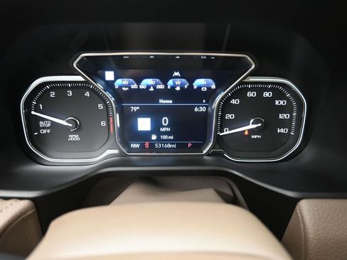 Used 2021 GMC Yukon XL Denali w/ Denali Premium Package RWD image 3