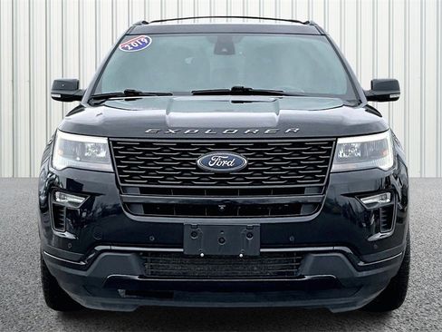 Used 2018 Ford Explorer Sport image 2