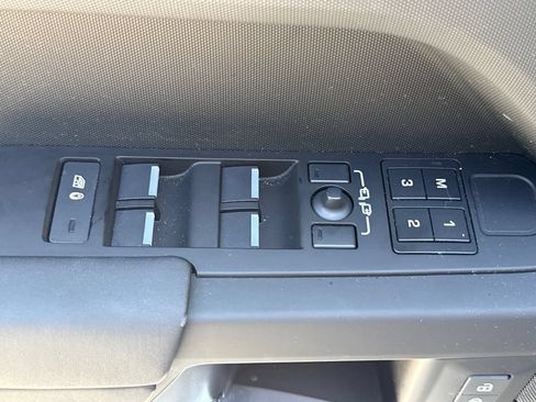 Used 2025 Land Rover Defender 110 S AWD/4WD image 14