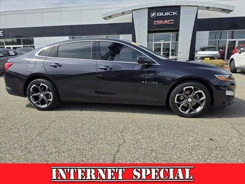Used 2023 Chevrolet Malibu LT FWD image 1