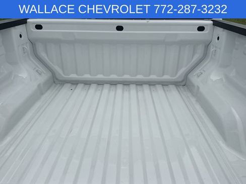 Used 2024 Chevrolet Colorado W/T w/ WT Convenience Package II RWD image 10